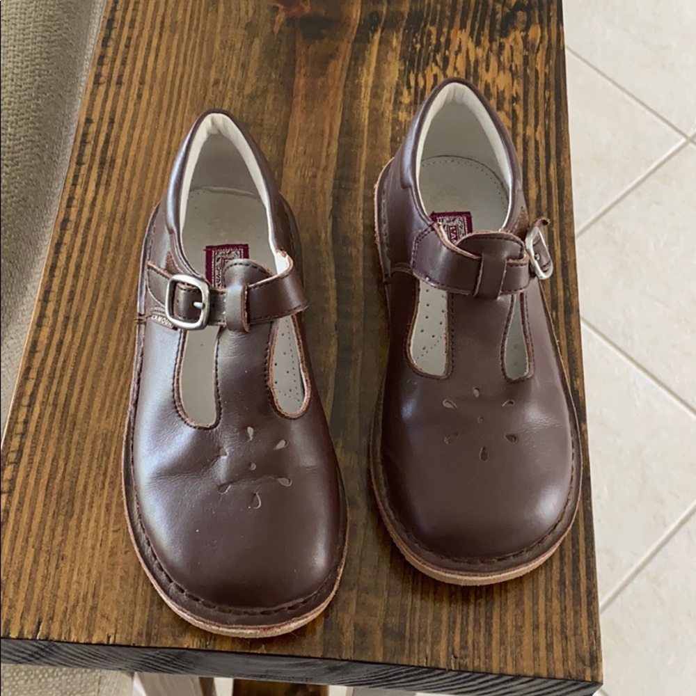 L'Amour 751 Brown Leather Sunburst T-Strap